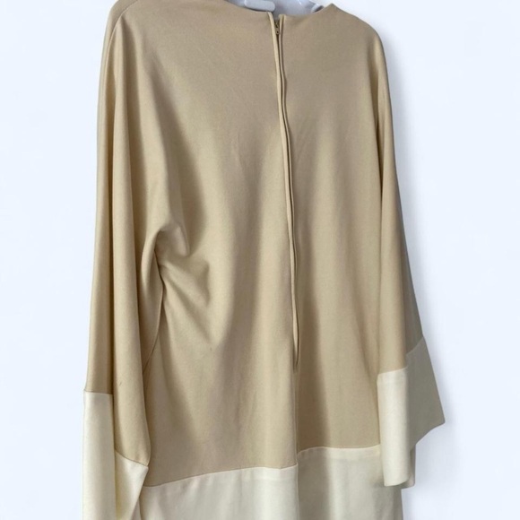 Elegant Beige and Cream Women's Top with open bell sleeves and a zipper back L - Picture 3 of 5